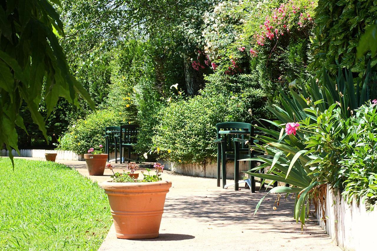 Hotel Le Trinquet Louhossoa Экстерьер фото